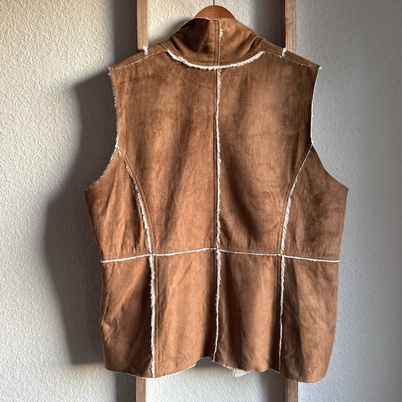 Maxwell Studio Fleece Lined Faux Sheepskin Fly Away Vest sz: 2X - Picture 8 of 8